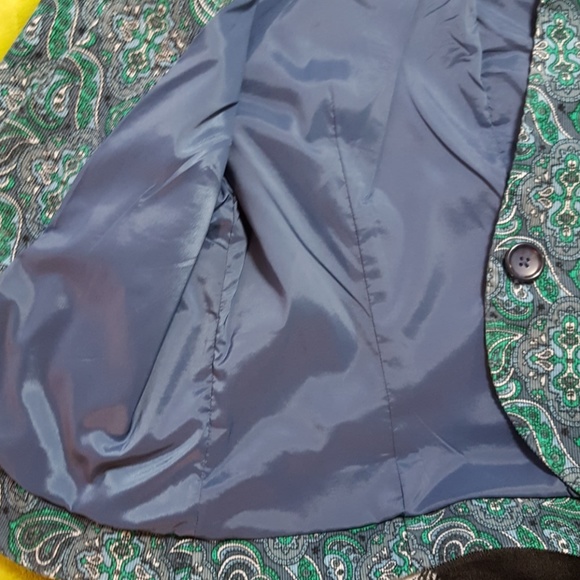 5/$25! Corduroy Paisley jacket - Picture 6 of 7